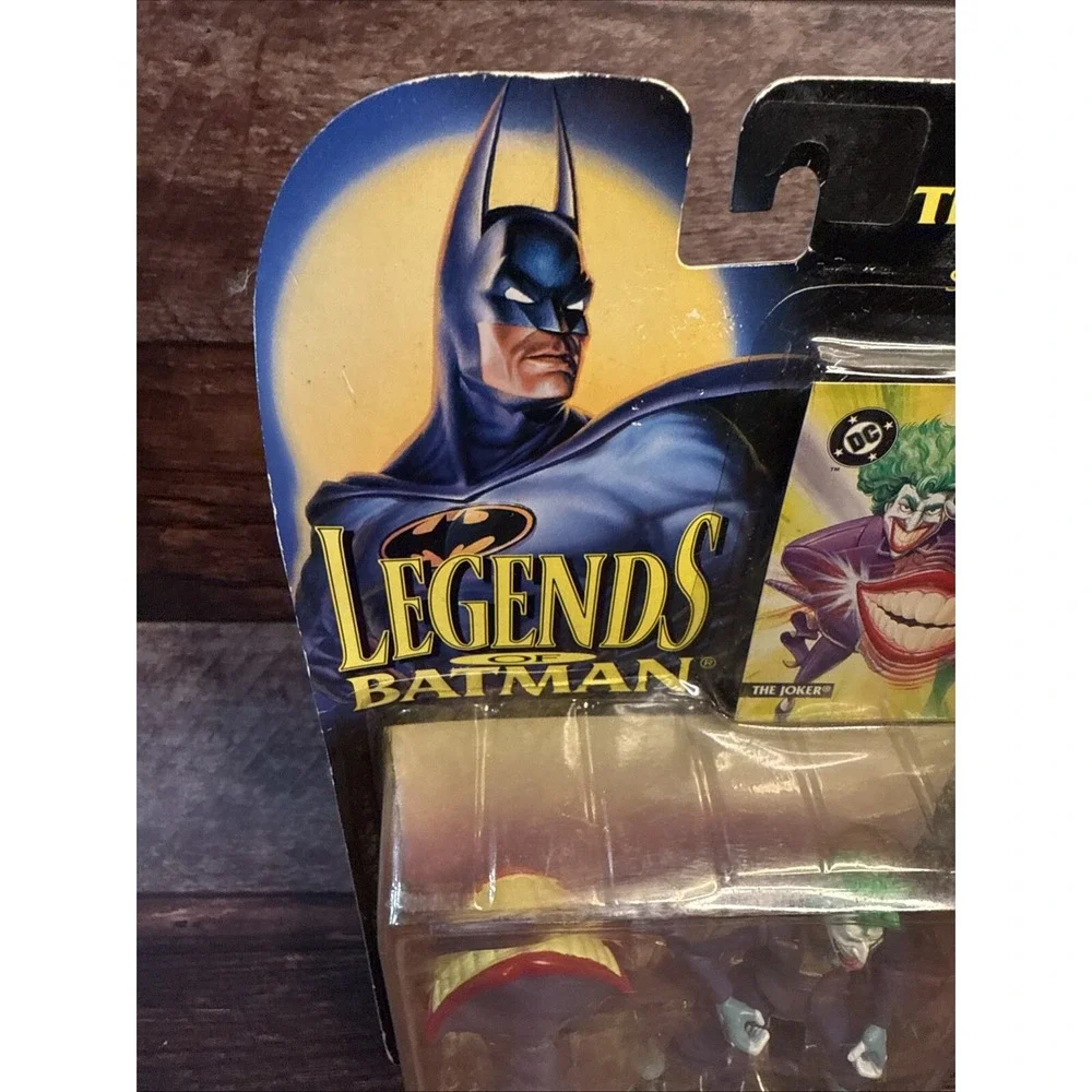 *Collectible Vtg. 1994 Legends of Batman, The Joker with Snapping Jaw Figure NIP